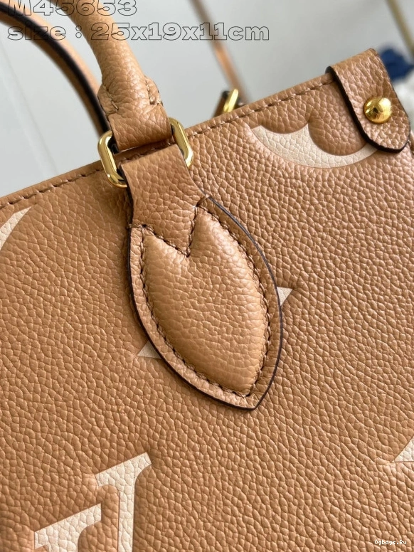 LOUIS ONTHEGO PM-25*19*11.5cm VUITTON 0331